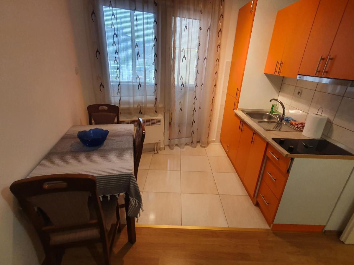 Ferienwohnung Stan Na Dan Prnjavor, Gajba U Centru Exterior foto